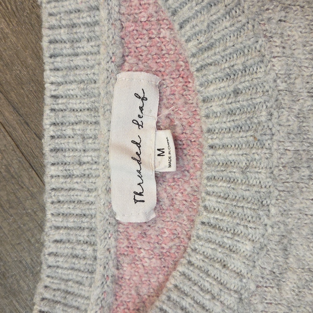 Threaded Leaf Chunky Boutique Star Pattern Sweater - image 5